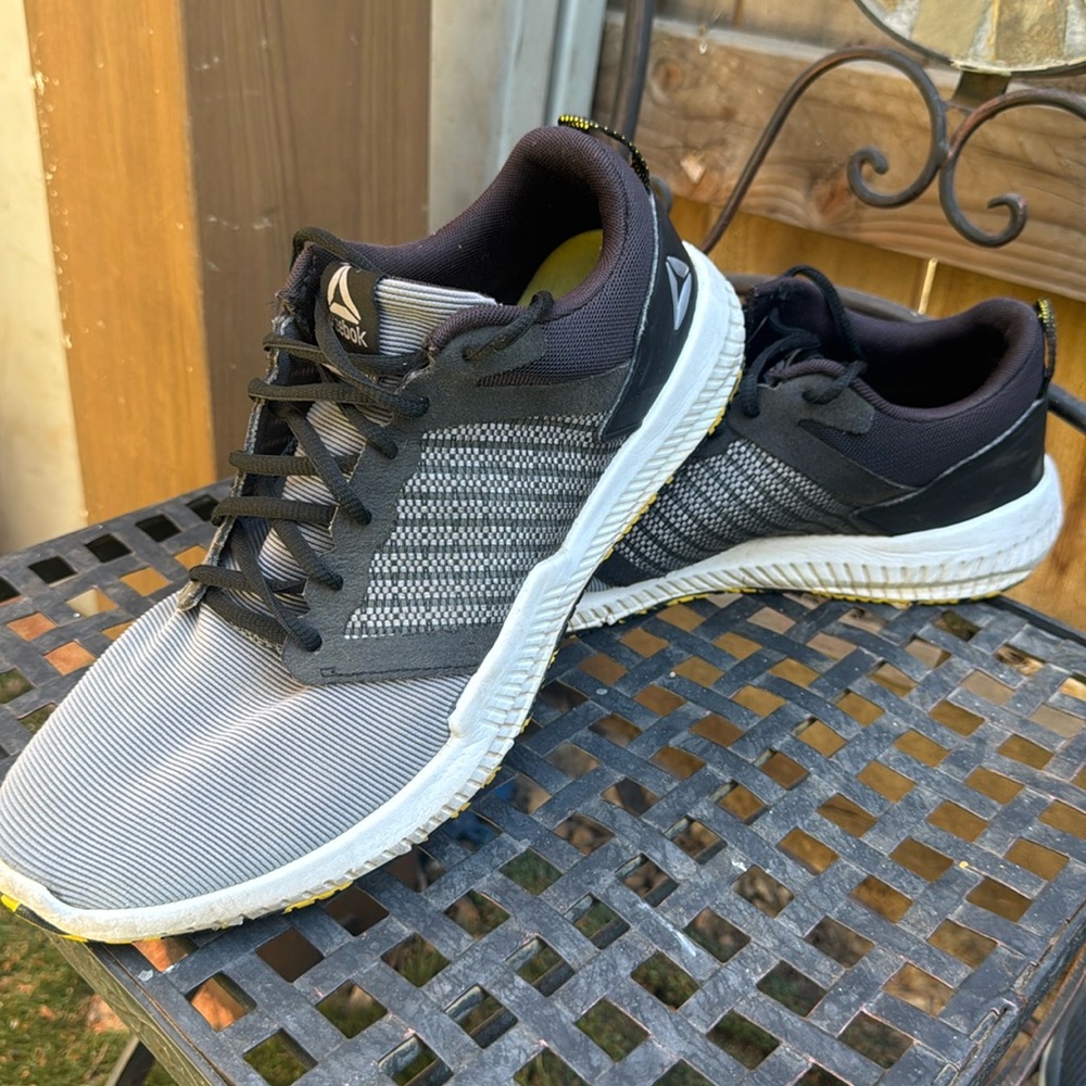 Reebok shoes never worn